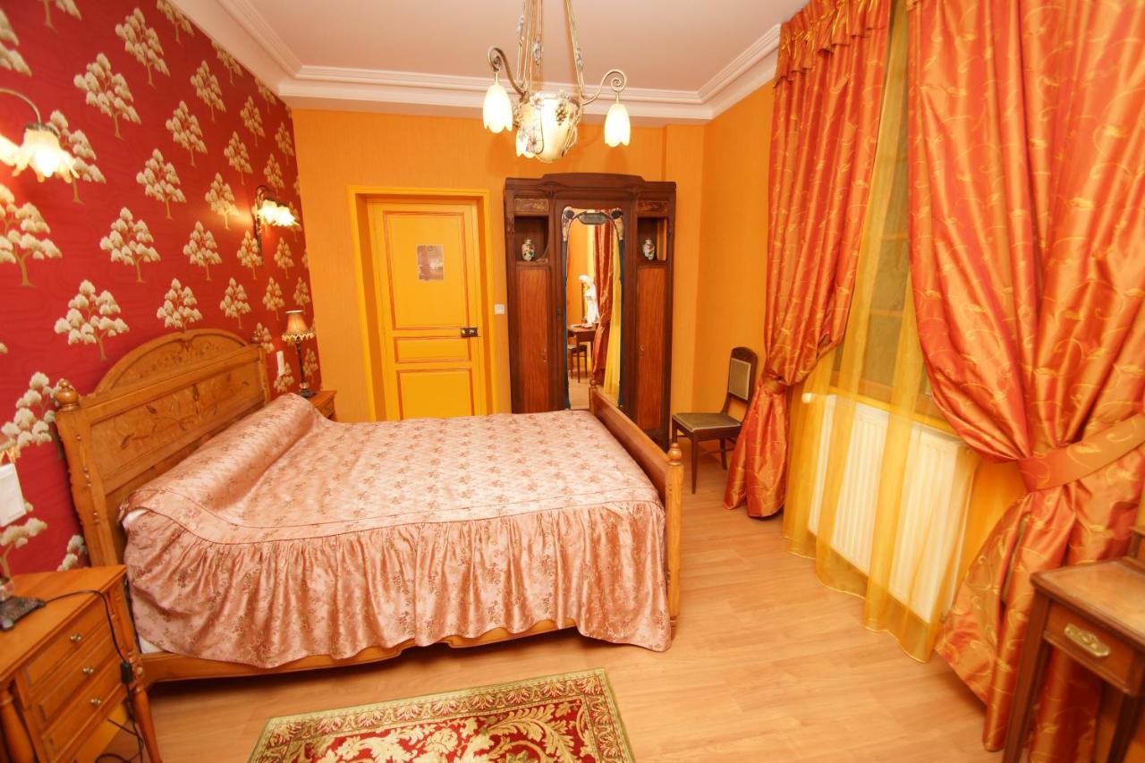 Bed and Breakfast Le Manoir Des Arts Saint-Samson-de-Bonfossé Exterior foto
